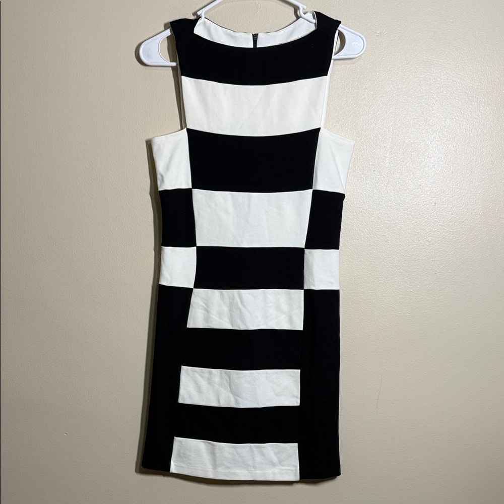 Saks Fifth Ave Colorblock Black White Sleeveless Bandage Mini Dress Size Medium